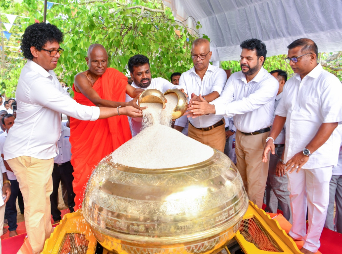 National New Rice Festival Held under President’s Patronage 